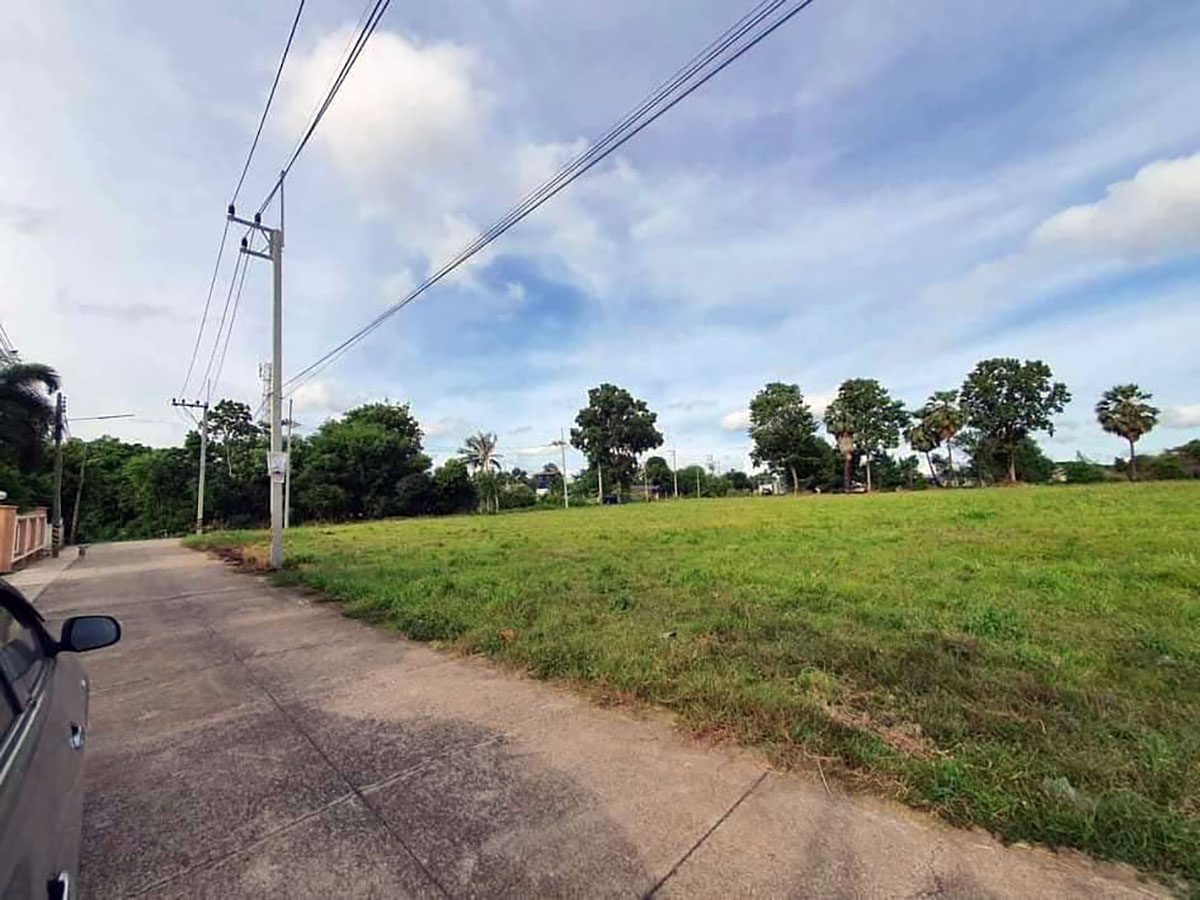 6 LS0031 – Land available in Pong
