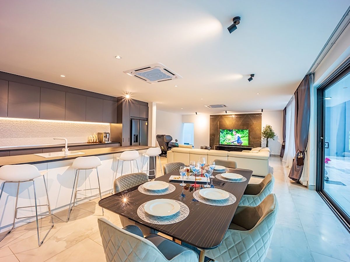 HS0665 – 8 Bedrooms Pool Villa in Siam Royal View  East Pattaya