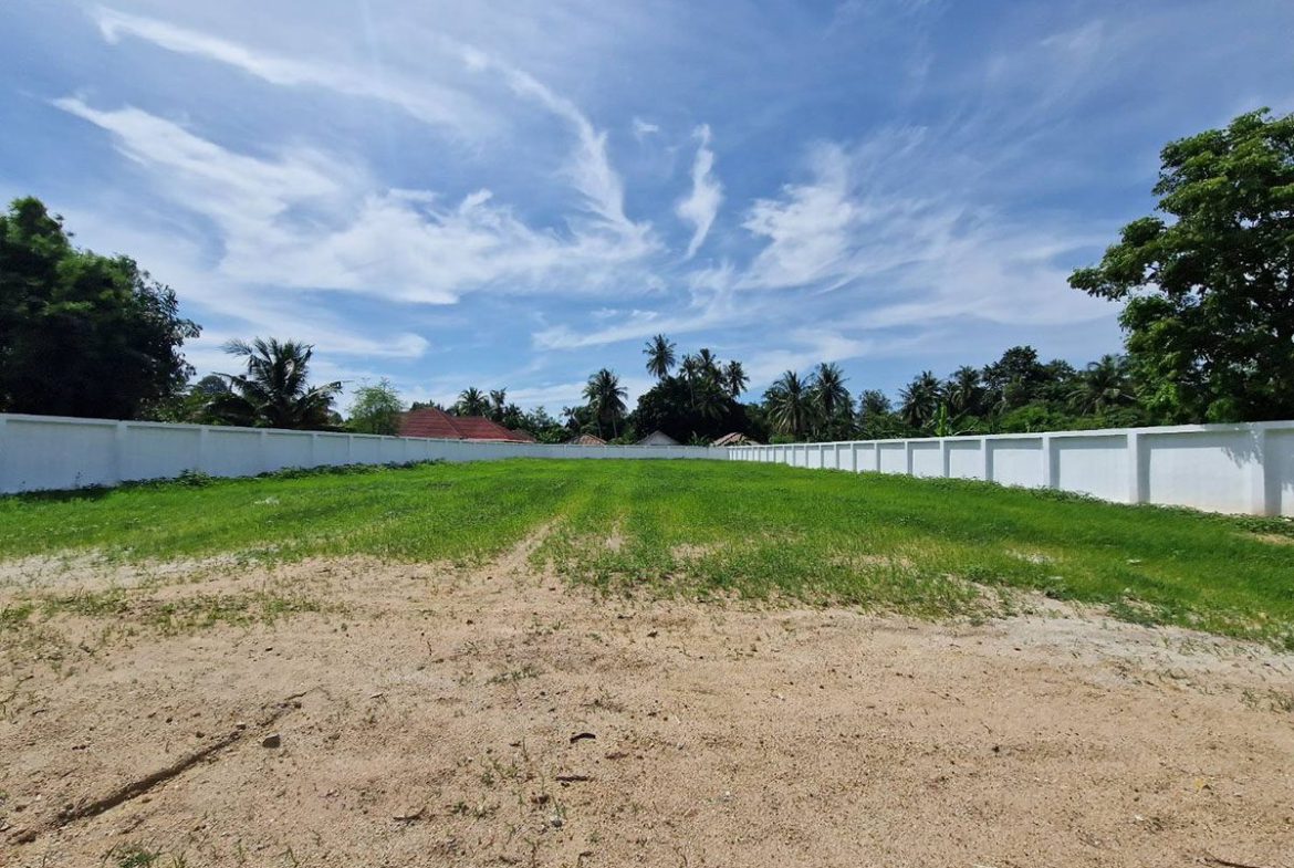 LS0039 – Land available in Siam Country Club