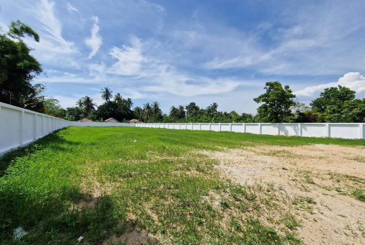 LS0039 – Land available in Siam Country Club