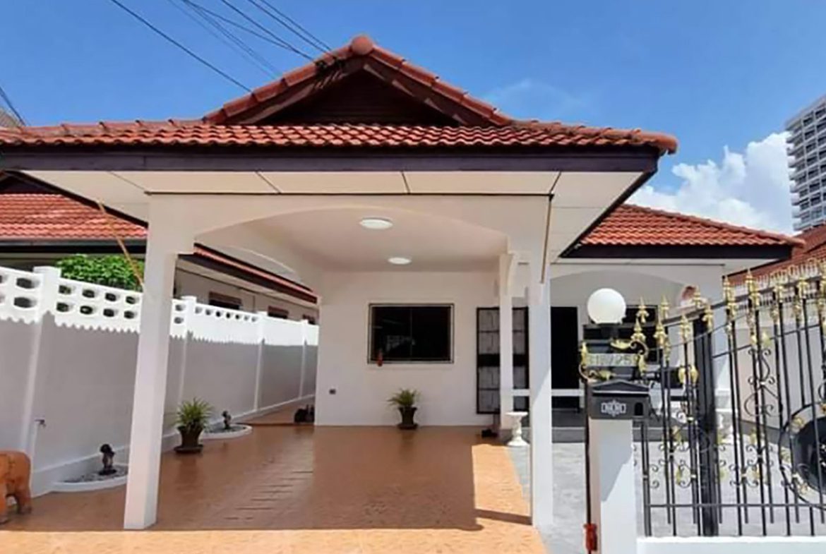 HR0159 -Villa / Single House For Rent in Royal Park Village, Jomtien