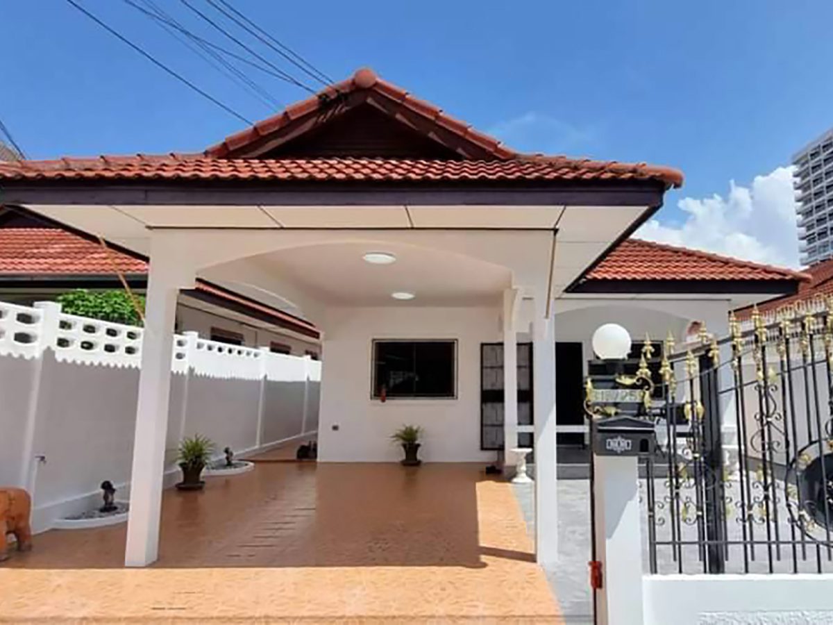 HR0159 -Villa / Single House For Rent in Royal Park Village, Jomtien