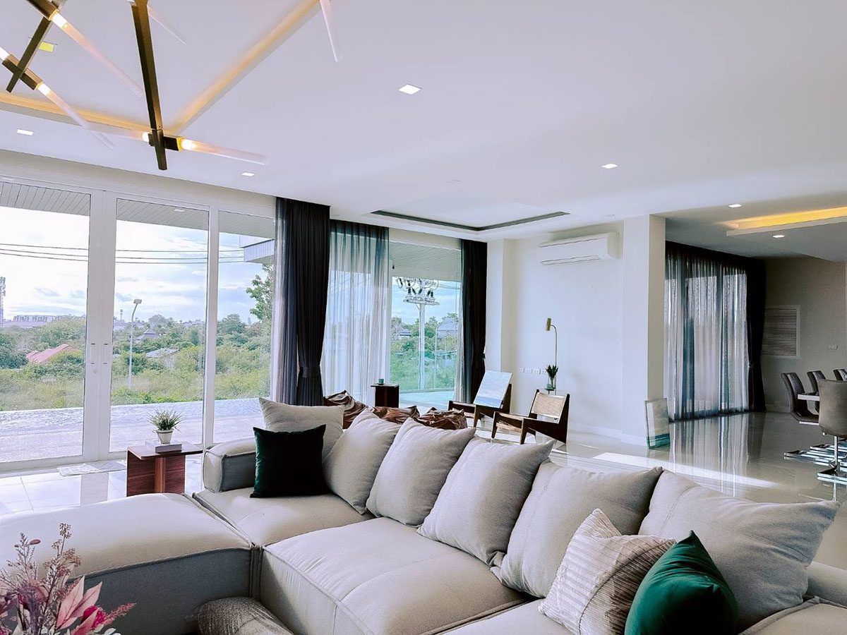 HS0803 – 6 Bedrooms Pool Villa in The Prospect Villa  East Pattaya
