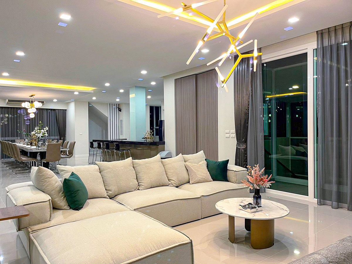 HS0803 – 6 Bedrooms Pool Villa in The Prospect Villa  East Pattaya