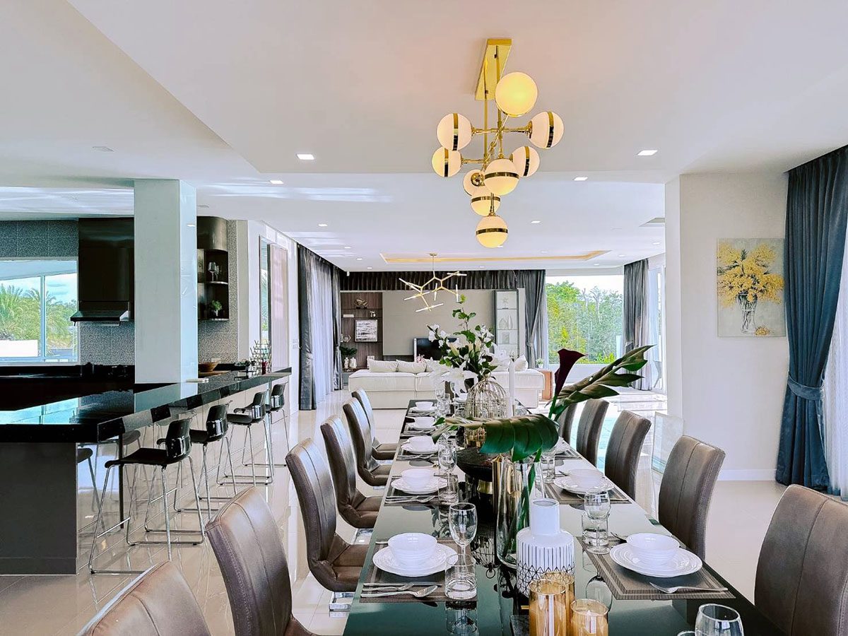 HS0803 – 6 Bedrooms Pool Villa in The Prospect Villa  East Pattaya