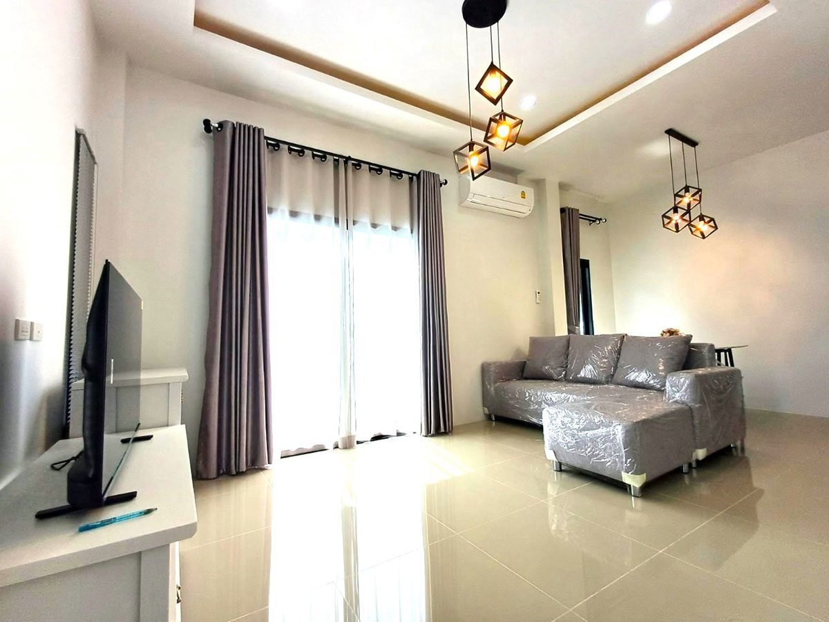 HR0833 – Villa / Single House For Sale / Rent in Rattanakorn Village 17  East Pattaya