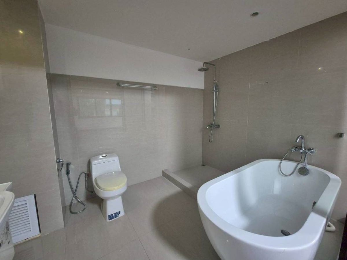 08 TS0143 – 8 Bedrooms Townhouse in Grand Condotel Jomtien