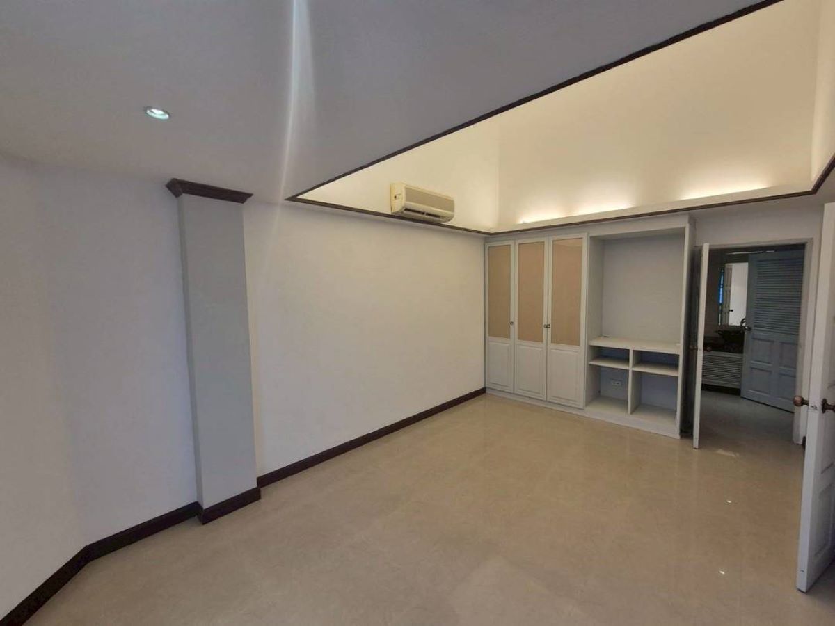 13 TS0143 – 8 Bedrooms Townhouse in Grand Condotel Jomtien