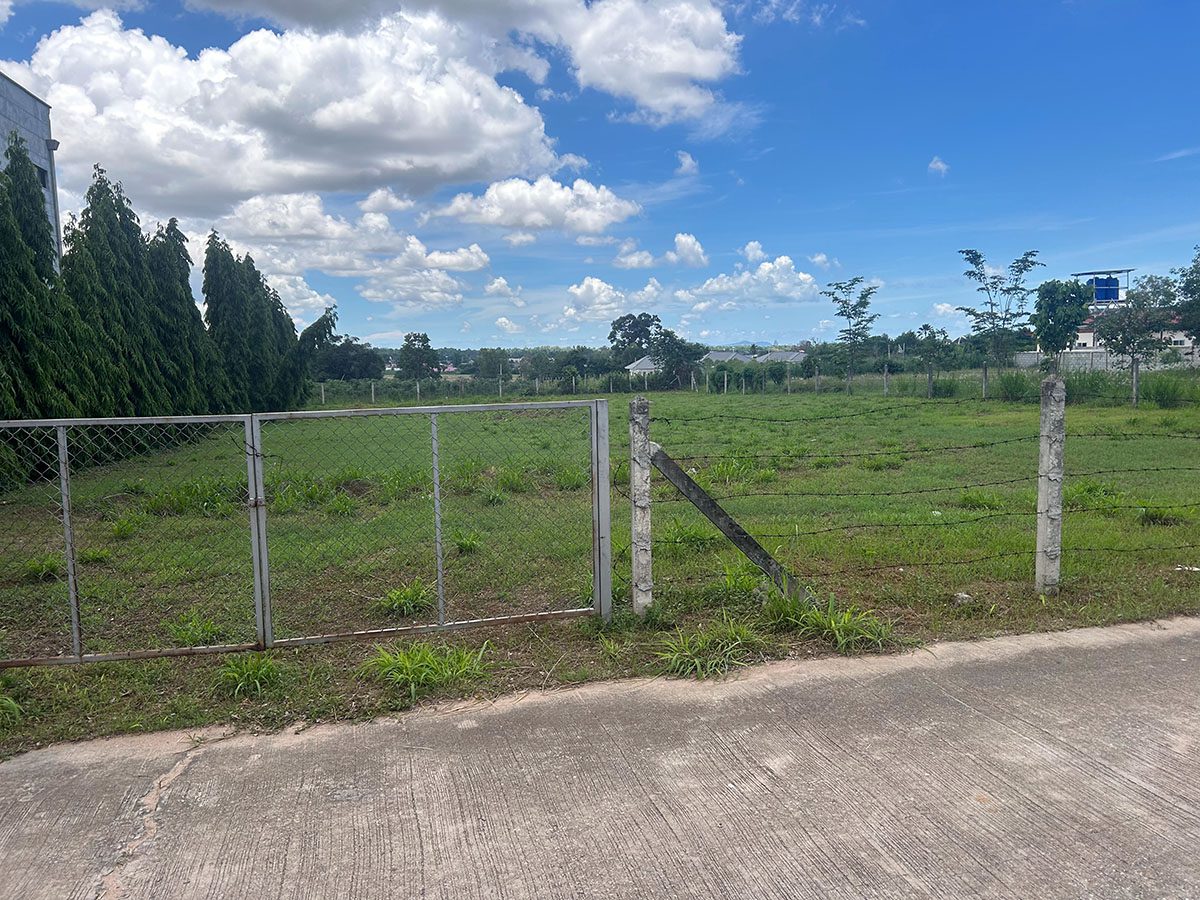 LS0056 – Land for Sale Near Mabprachan Lake