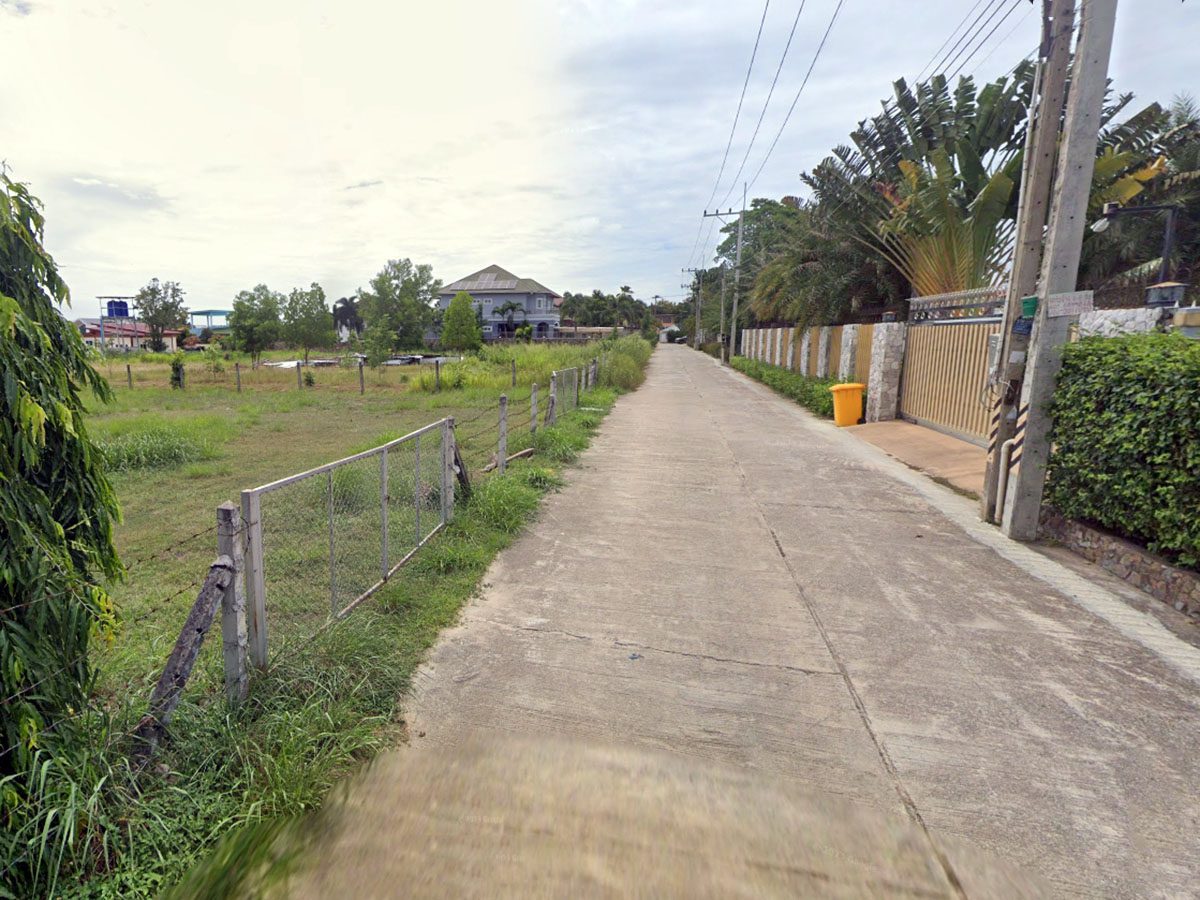 LS0056 – Land for Sale Near Mabprachan Lake