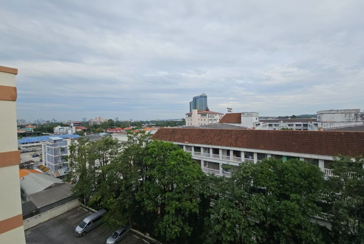 CS0920-1 Bedroom in Park Lane Jomtien Condo for Sale