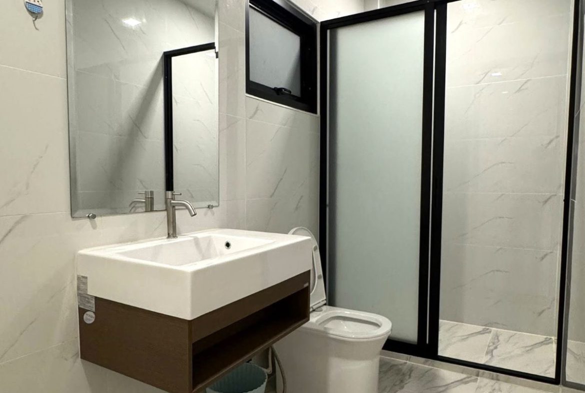 HR0874-5 Bedroom 2-storey Pool Villa in Chokchai 9 Village for Rent East Pattaya