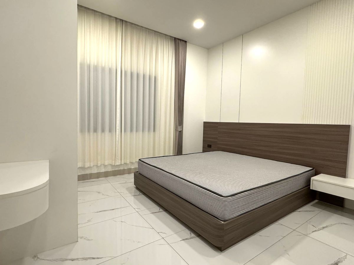 HR0874-5 Bedroom 2-storey Pool Villa in Chokchai 9 Village for Rent East Pattaya