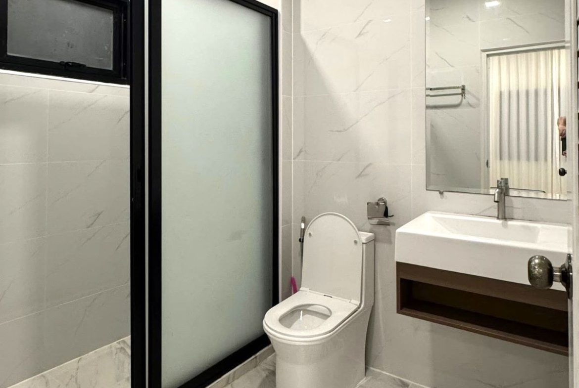 HR0874-5 Bedroom 2-storey Pool Villa in Chokchai 9 Village for Rent East Pattaya