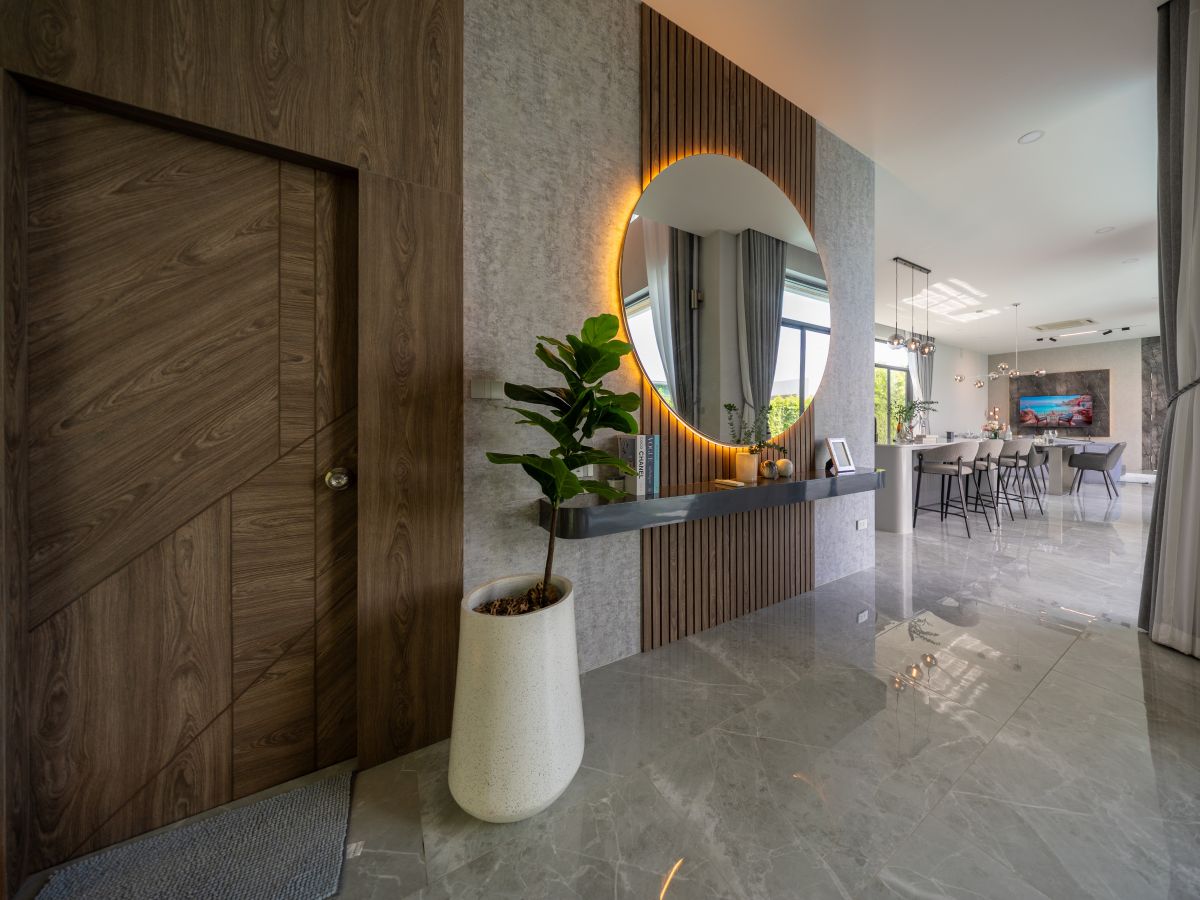 HS1355-4 Bedrooms Pool Villa The Sugar Palm Villa in soi Tungklom Talman for Sale