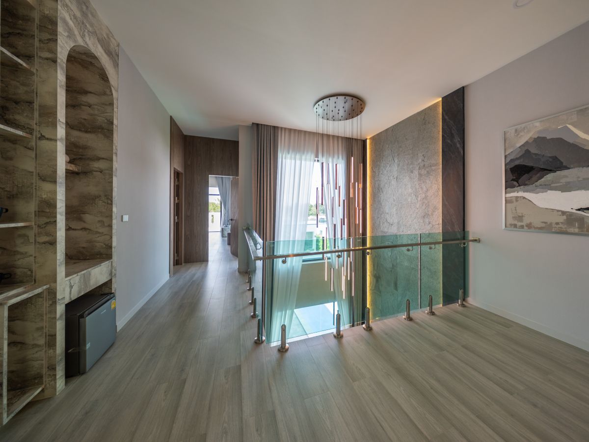 HS1355-4 Bedrooms Pool Villa The Sugar Palm Villa in soi Tungklom Talman for Sale