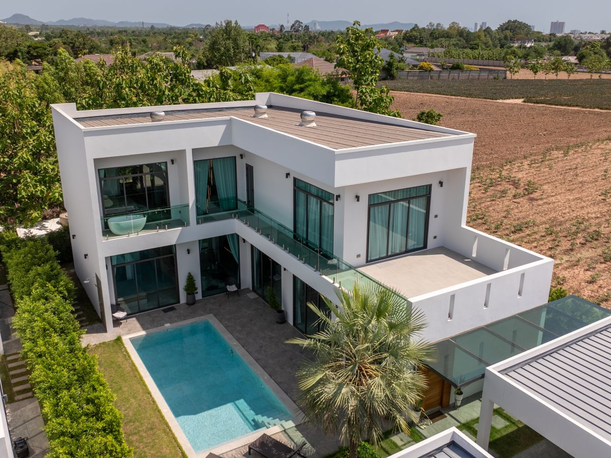 HS1355-4 Bedrooms Pool Villa The Sugar Palm Villa in soi Tungklom Talman for Sale
