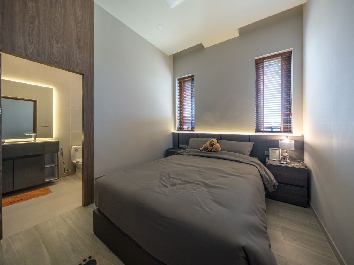HS1355-4 Bedrooms Pool Villa The Sugar Palm Villa in soi Tungklom Talman for Sale