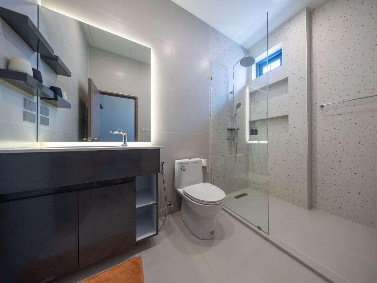 HS1355-4 Bedrooms Pool Villa The Sugar Palm Villa in soi Tungklom Talman for Sale