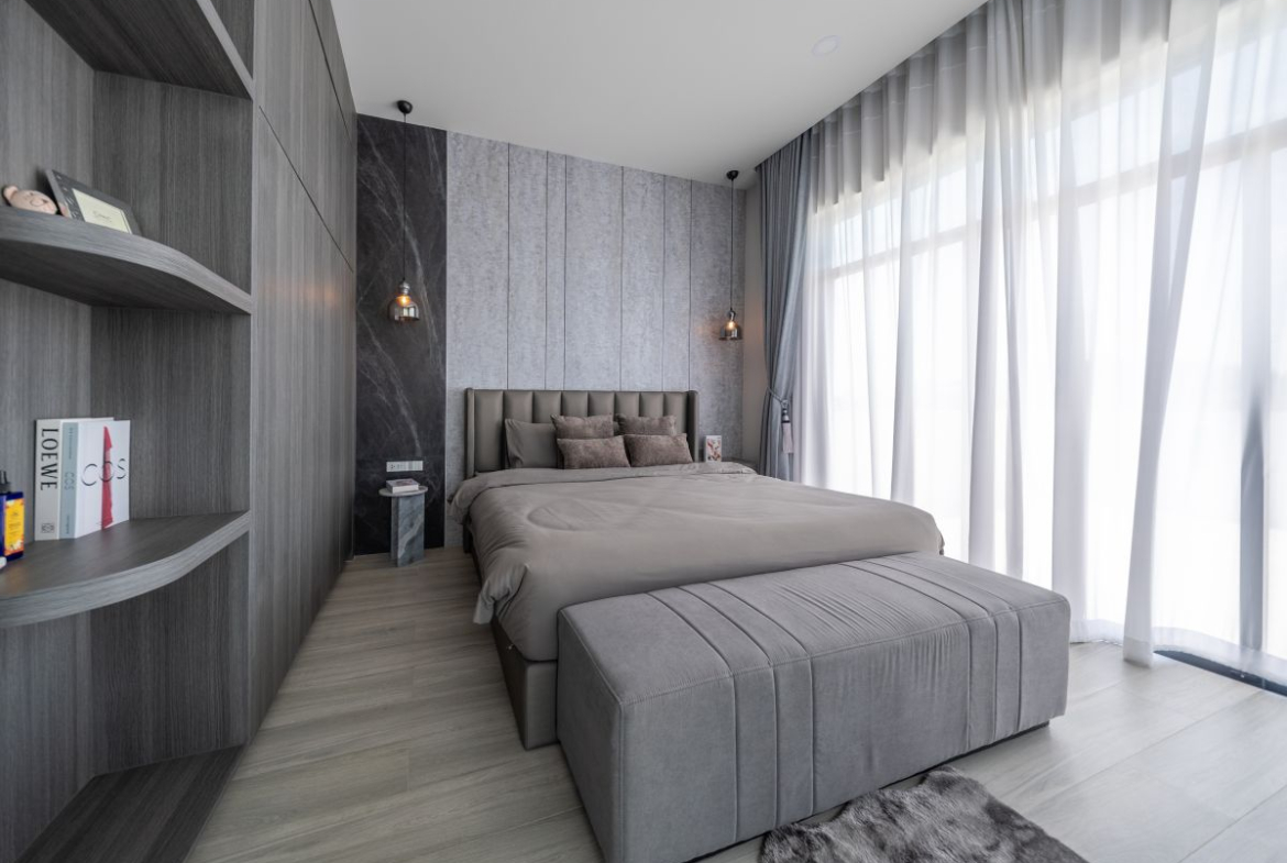 HS1355-4 Bedrooms Pool Villa The Sugar Palm Villa in soi Tungklom Talman for Sale