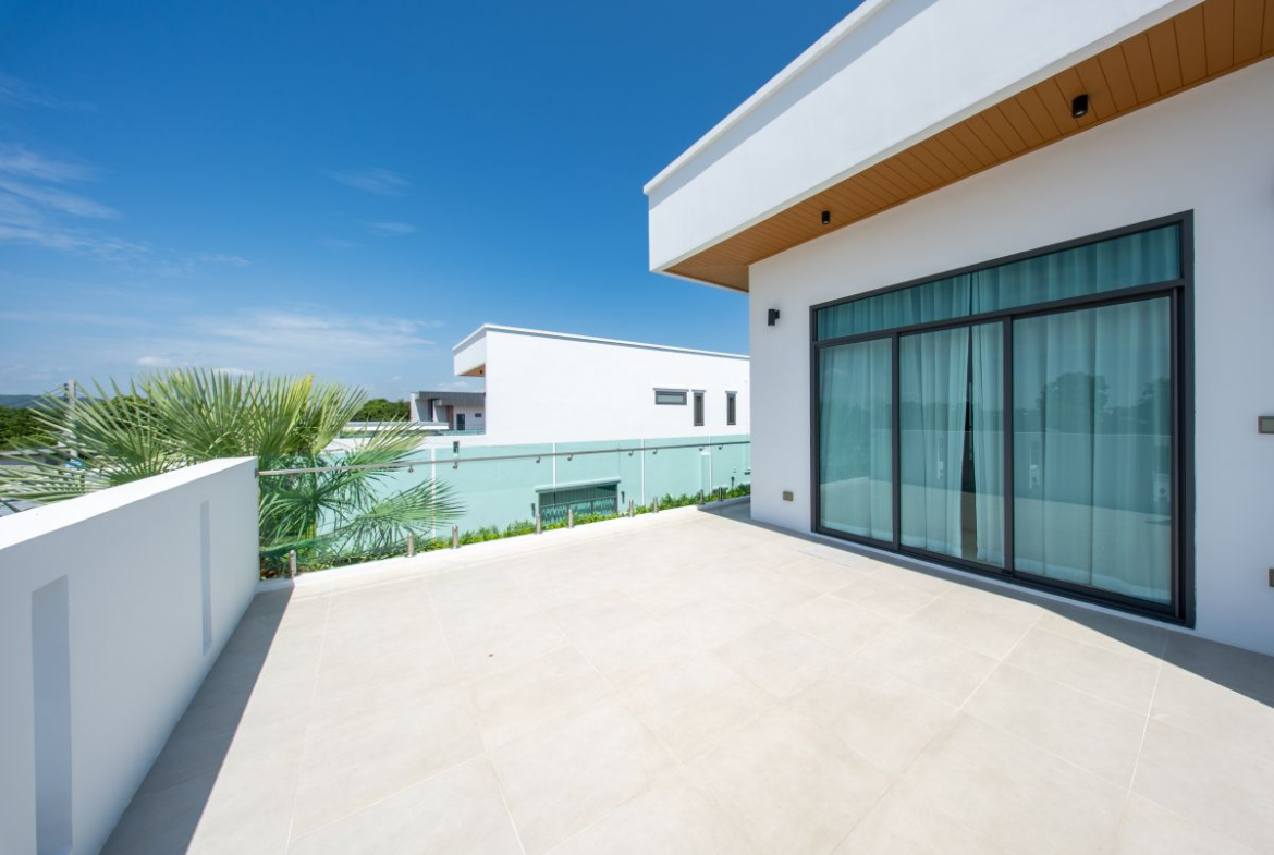 HS1355-4 Bedrooms Pool Villa The Sugar Palm Villa in soi Tungklom Talman for Sale