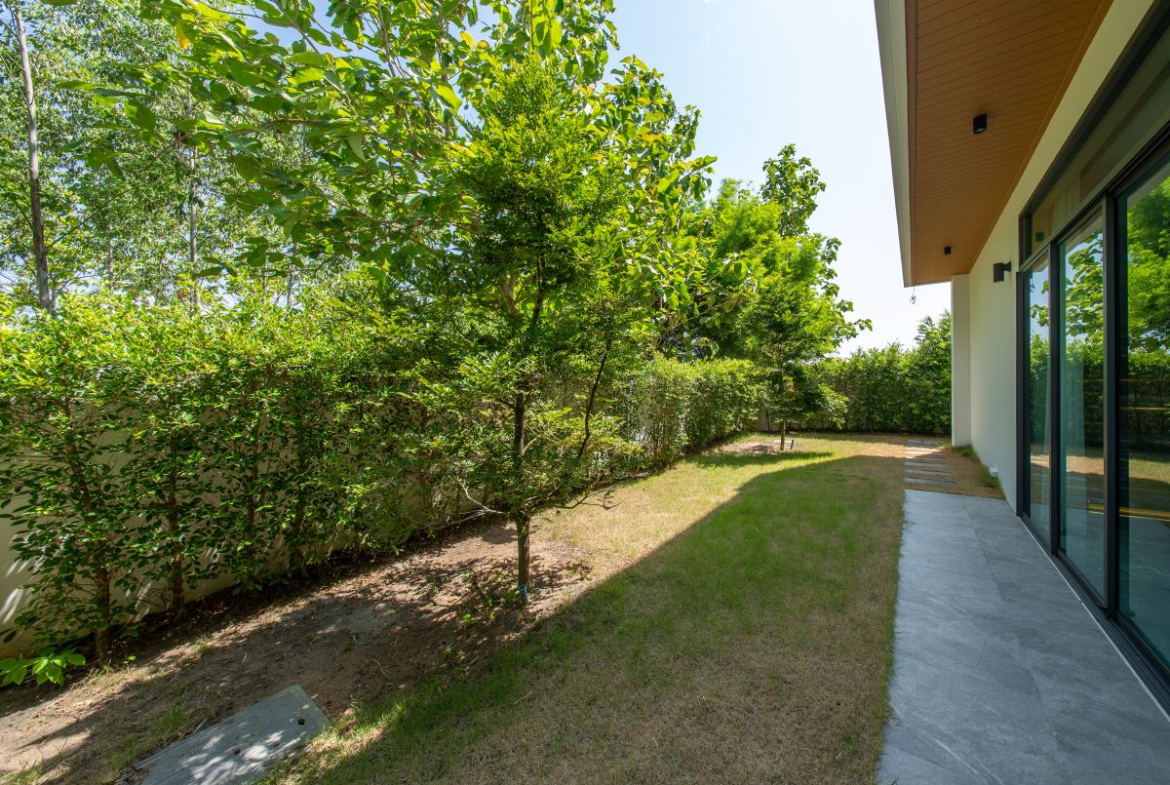 HS1355-4 Bedrooms Pool Villa The Sugar Palm Villa in soi Tungklom Talman for Sale