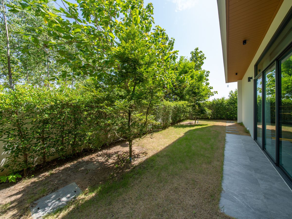 HS1355-4 Bedrooms Pool Villa The Sugar Palm Villa in soi Tungklom Talman for Sale