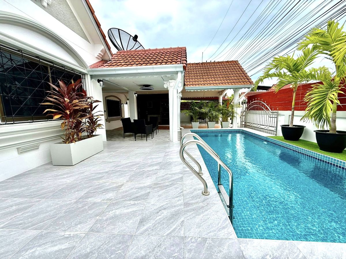 HS1380 – 4Bedrooms Pool Villa For Sale in Wanta Village in Phatthanakan 1 in Noen Plubwan