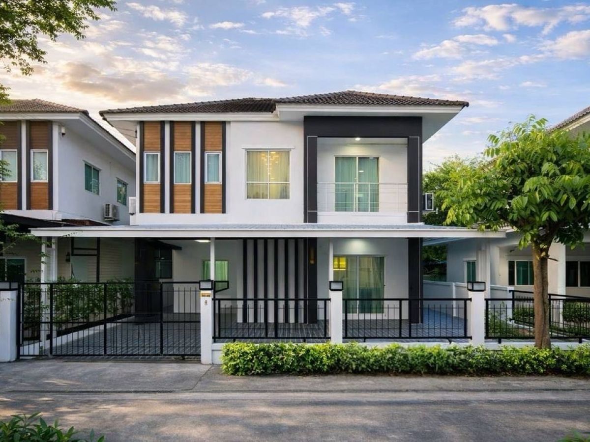 HS1374- 4Bedrooms Single House 2-Storey For Sale in Lalin Village in Thung Klom-Tal Man Pattaya