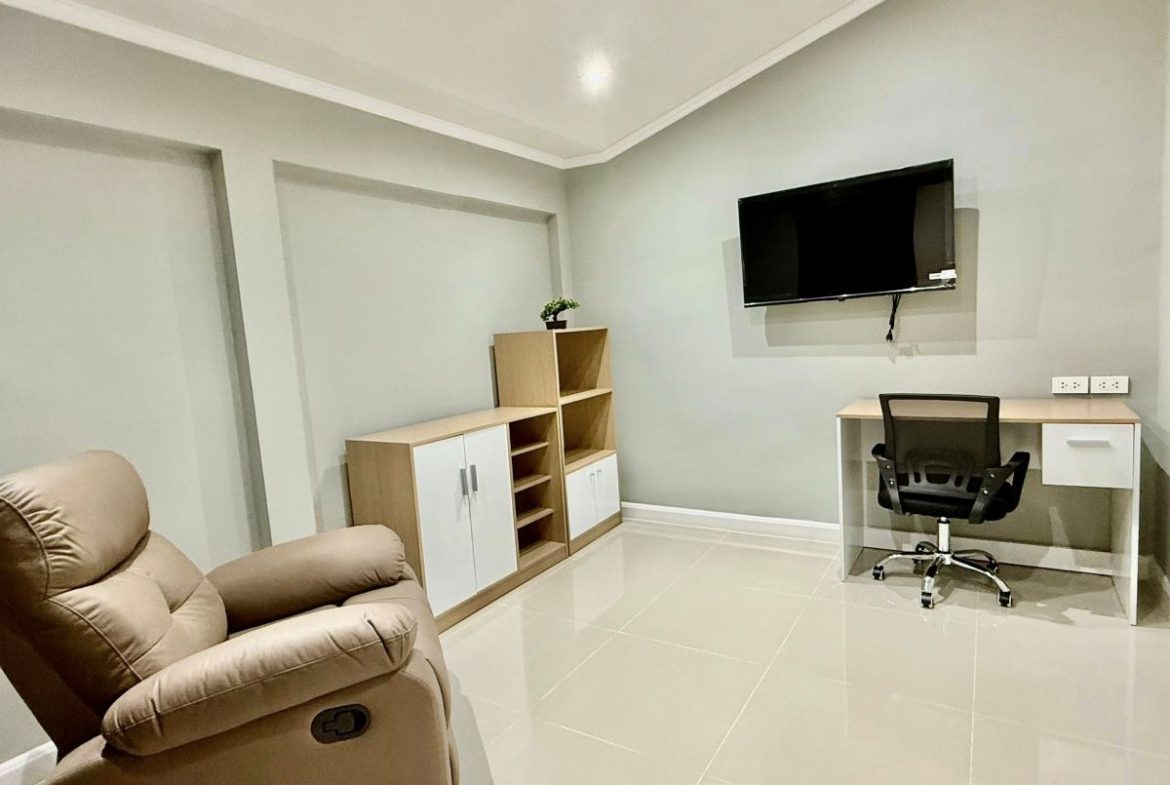 HS1380 – 4Bedrooms Pool Villa For Sale in Wanta Village in Phatthanakan 1 in Noen Plubwan