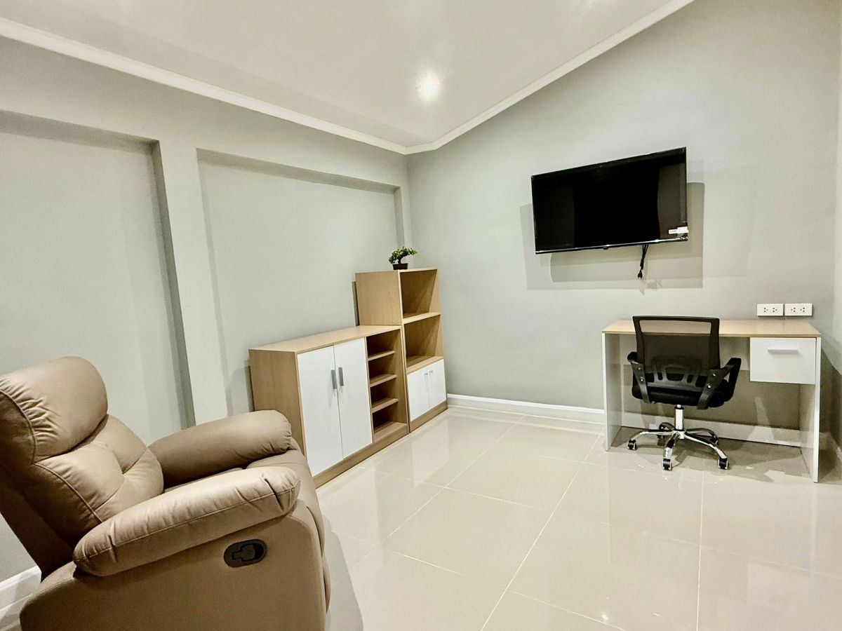 HS1380 – 4Bedrooms Pool Villa For Sale in Wanta Village in Phatthanakan 1 in Noen Plubwan