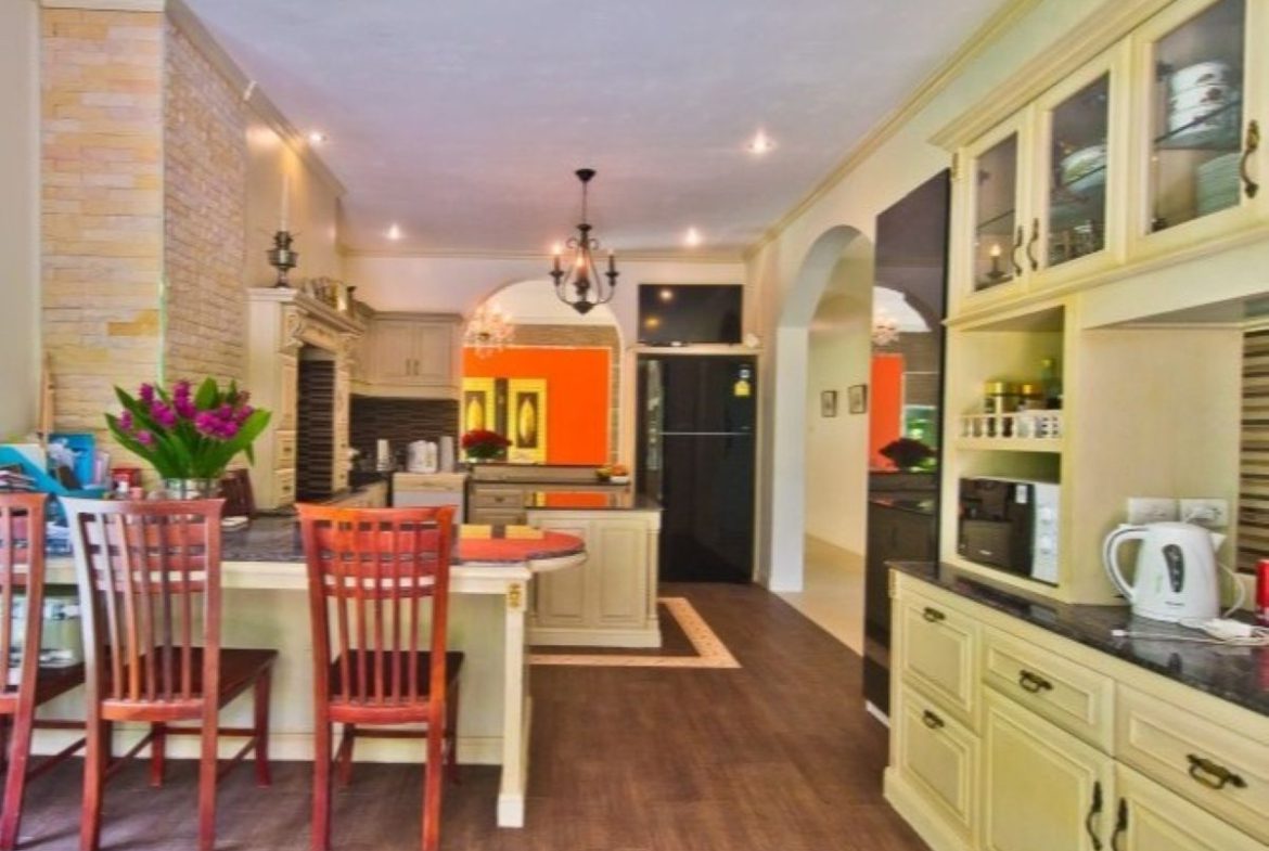 HS0294 – 8 Bedroom Pool Villa  2-Storey for Sale In Bang Saray