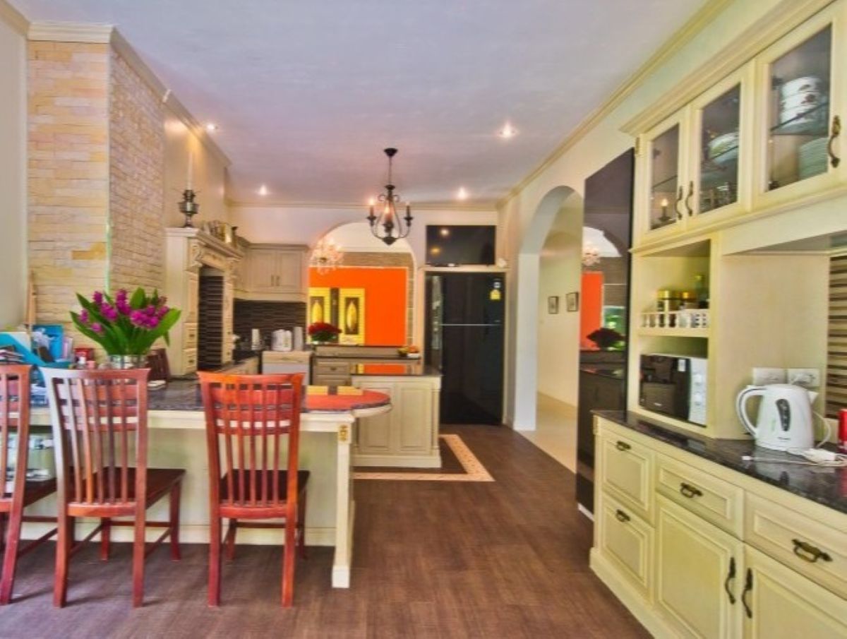 HS0294 – 8 Bedroom Pool Villa  2-Storey for Sale In Bang Saray