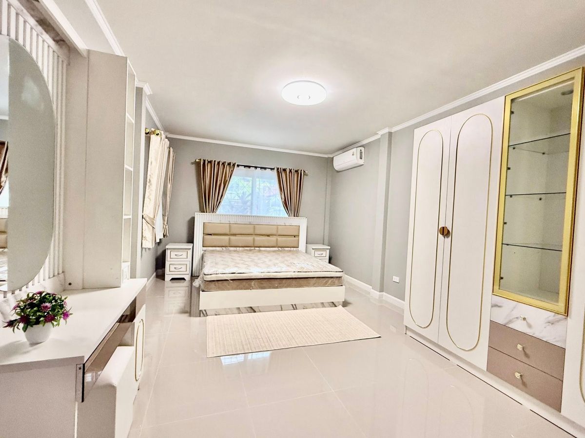 HS1380 – 4Bedrooms Pool Villa For Sale in Wanta Village in Phatthanakan 1 in Noen Plubwan
