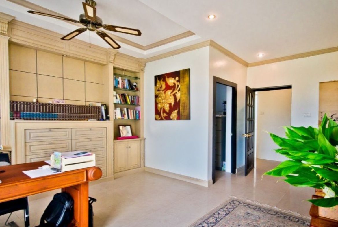 HS0294 – 8 Bedroom Pool Villa  2-Storey for Sale In Bang Saray