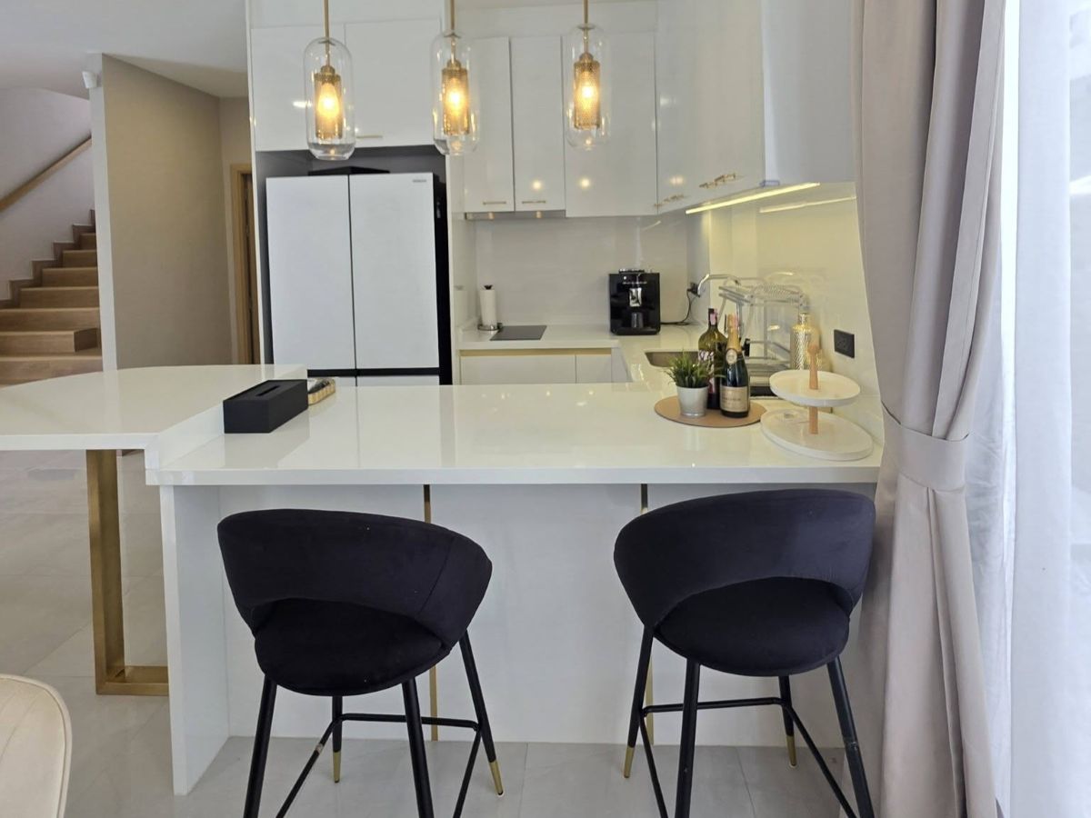 HS1373- 4Bedrooms Luxury Pool Villa 2-Storey for sale in Tung Klom-Tal Man, Pattaya