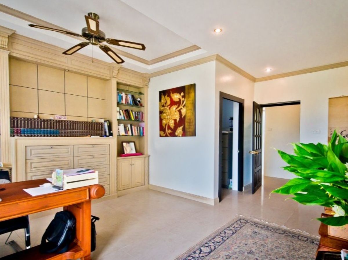HS0294 – 8 Bedroom Pool Villa  2-Storey for Sale In Bang Saray