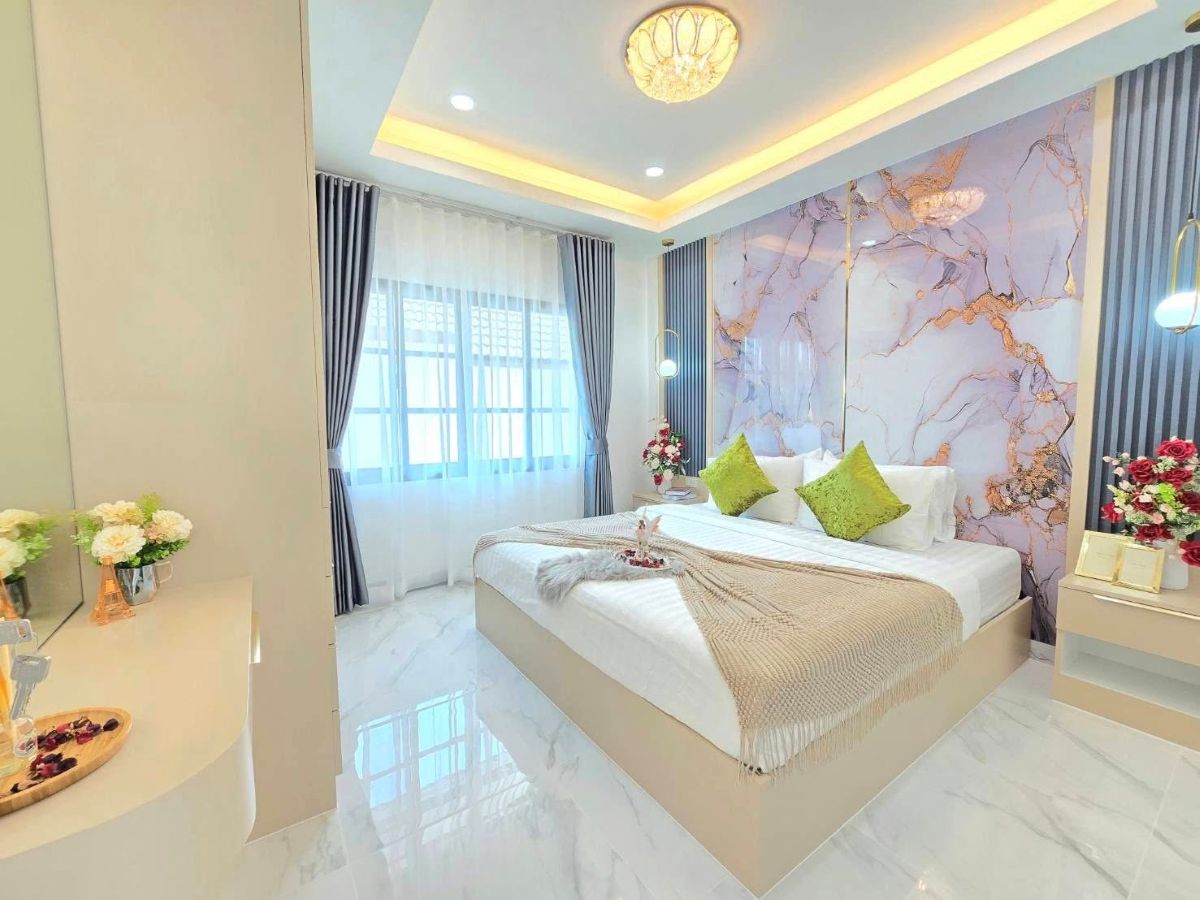 HS1387 – 4Bedrooms Pool Villa House For Sale in Central Park 5 Village in Tungklom-Talman