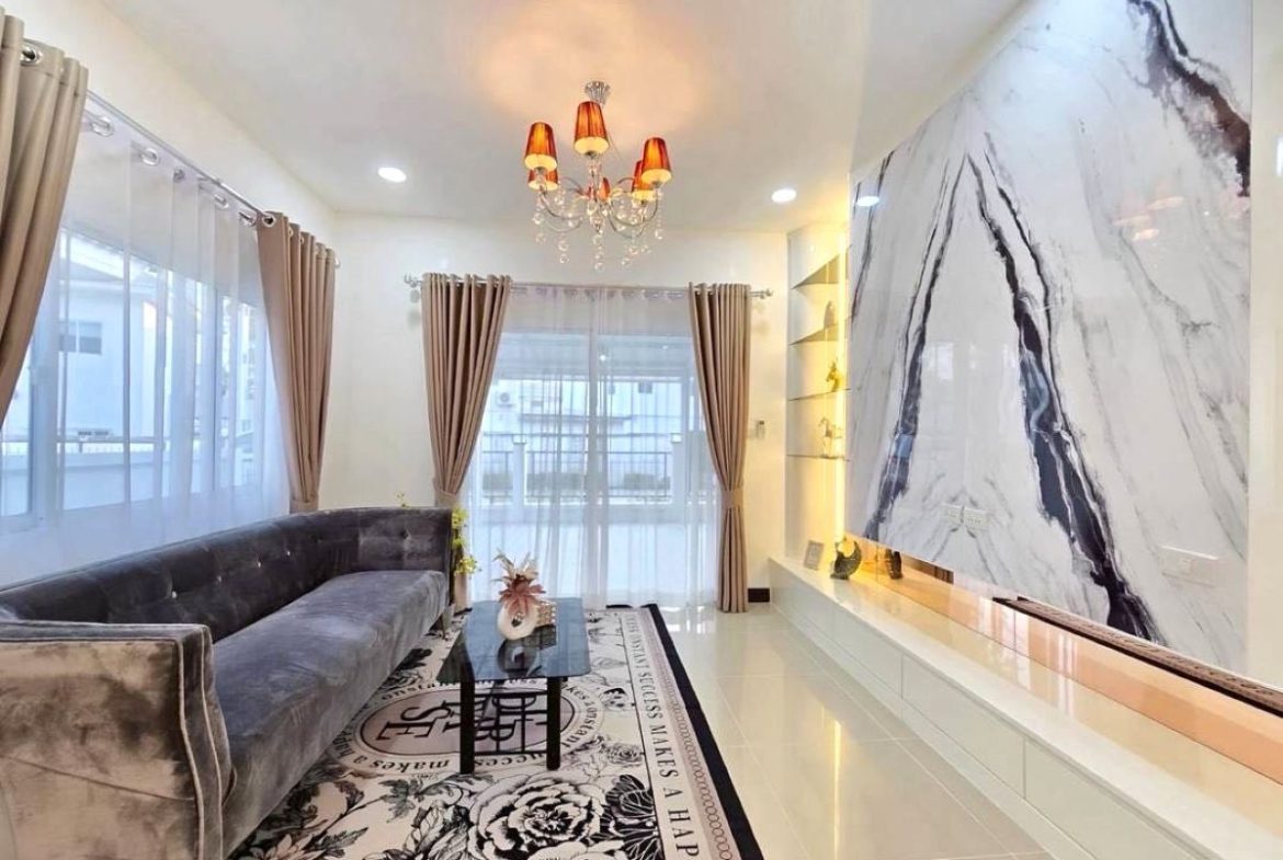 HS1374- 4Bedrooms Single House 2-Storey For Sale in Lalin Village in Thung Klom-Tal Man Pattaya