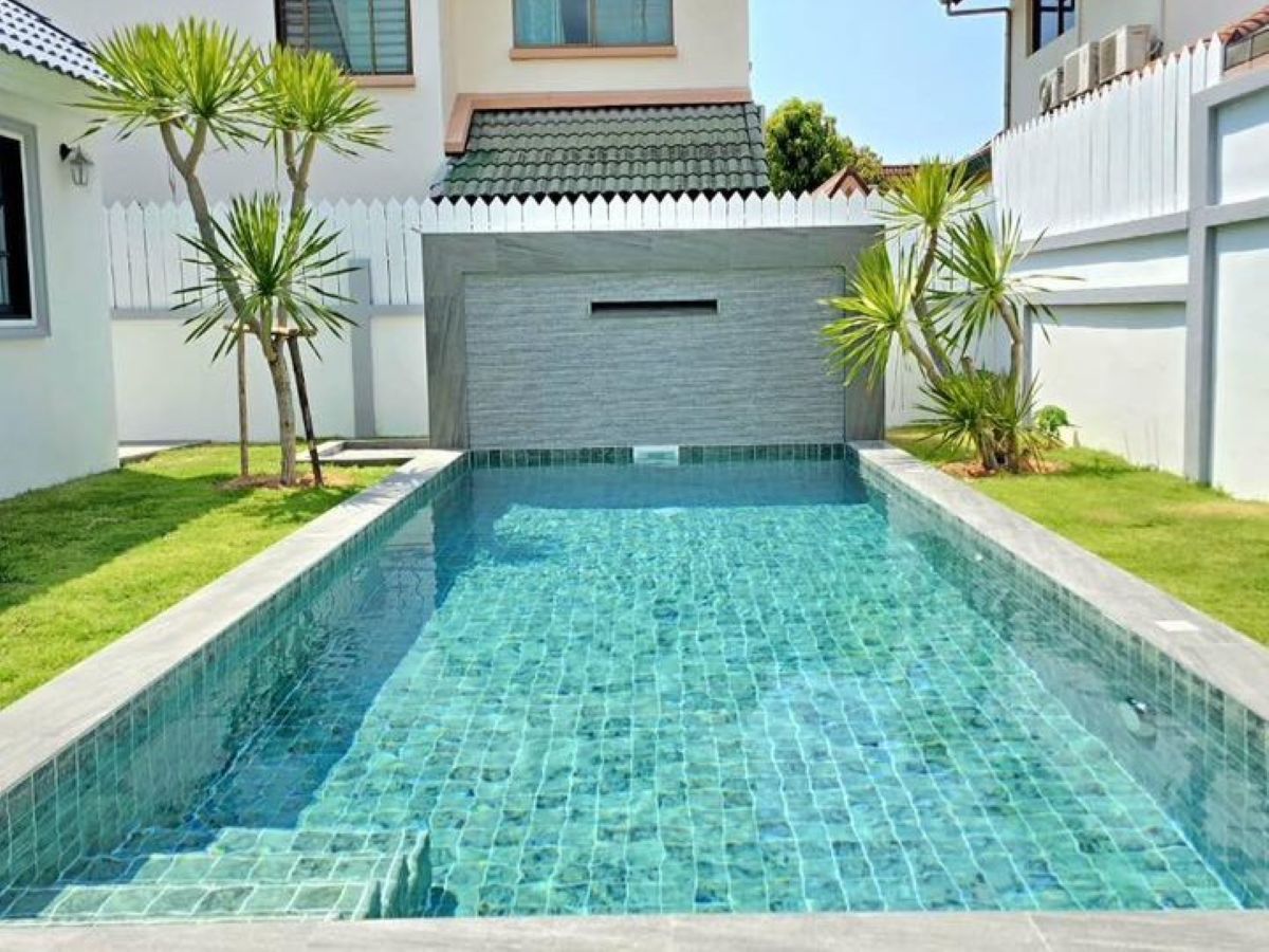 HS1387 – 4Bedrooms Pool Villa House For Sale in Central Park 5 Village in Tungklom-Talman