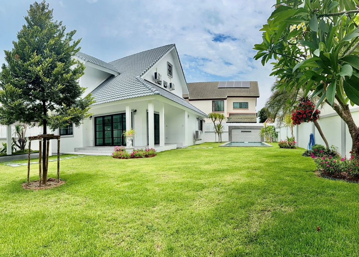 HS1387 – 4Bedrooms Pool Villa House For Sale in Central Park 5 Village in Tungklom-Talman