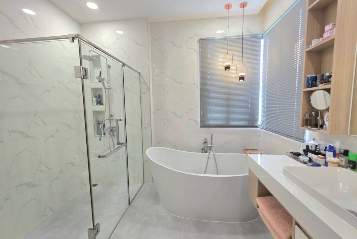 HS1373- 4Bedrooms Luxury Pool Villa 2-Storey for sale in Tung Klom-Tal Man, Pattaya