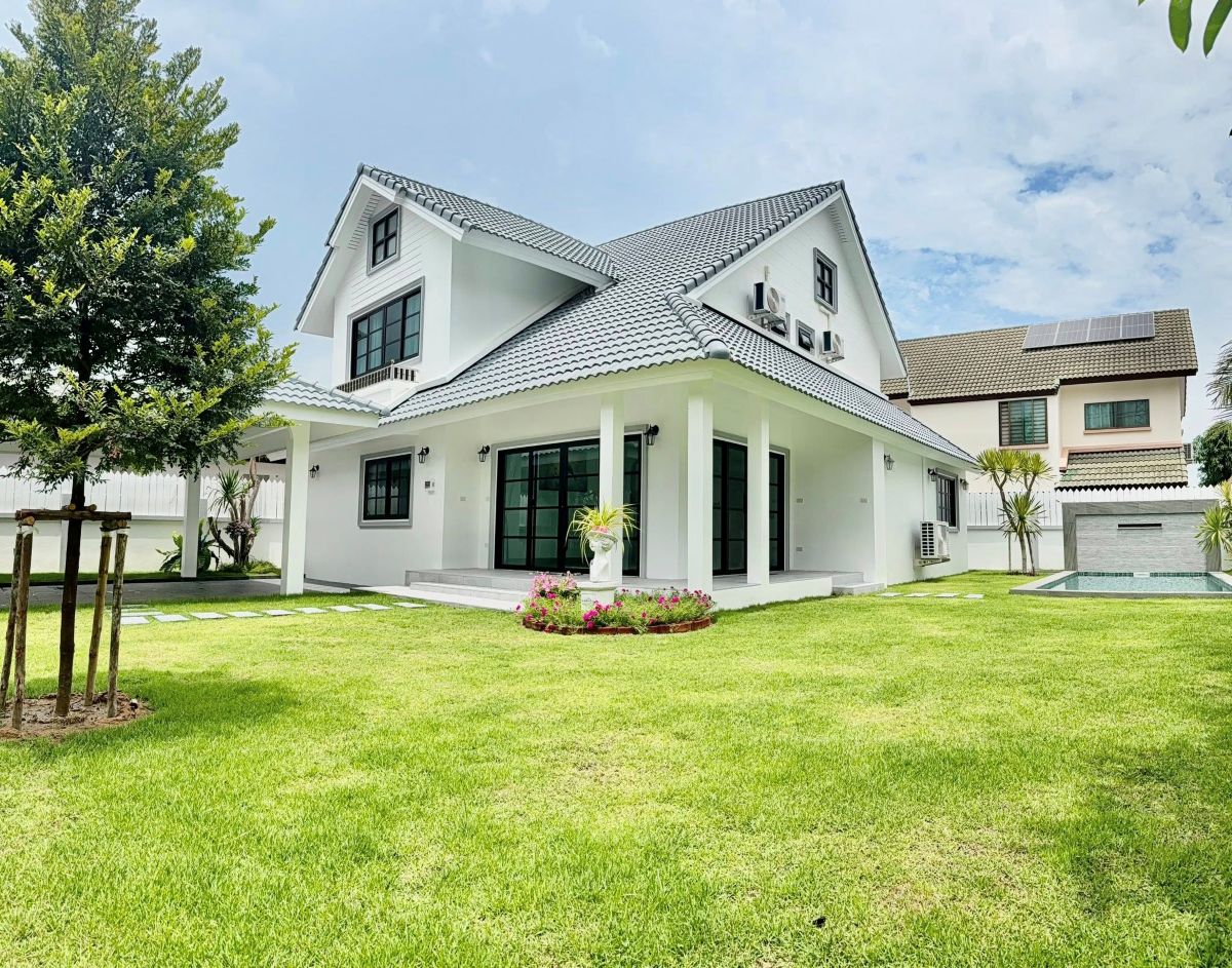 HS1387 – 4Bedrooms Pool Villa House For Sale in Central Park 5 Village in Tungklom-Talman