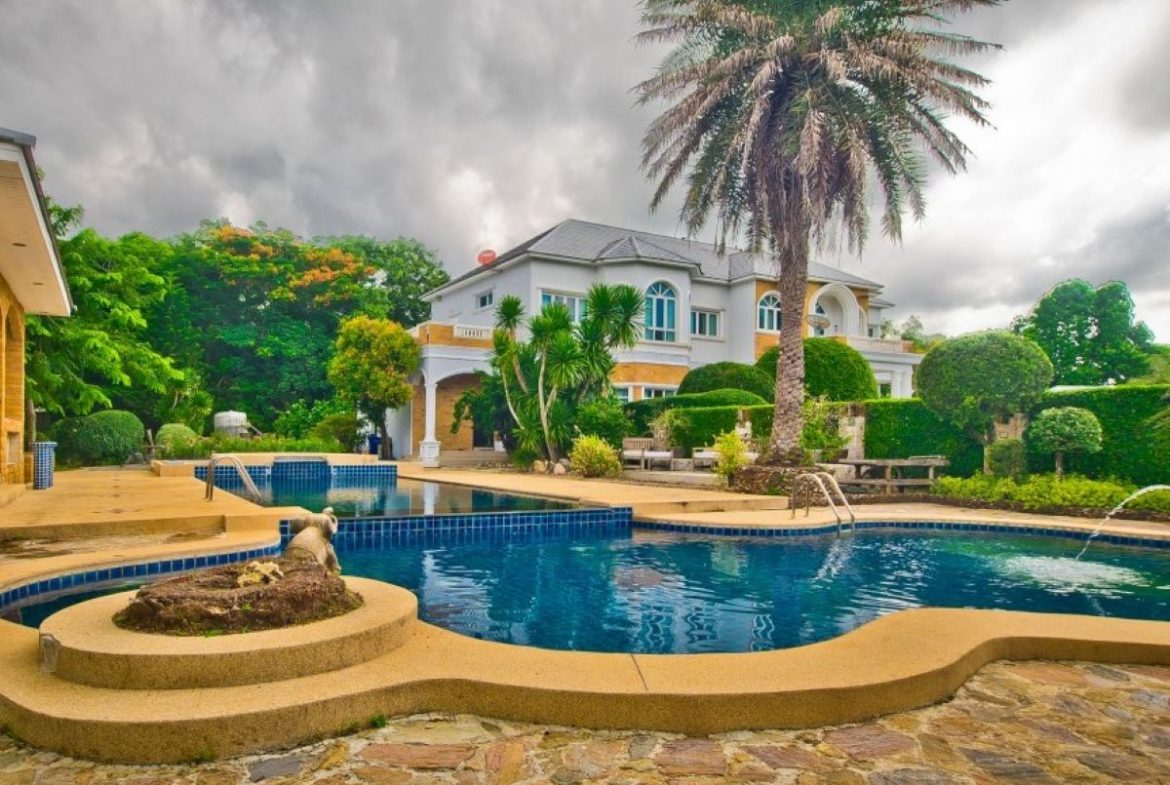 HS0294 – 8 Bedroom Pool Villa  2-Storey for Sale In Bang Saray