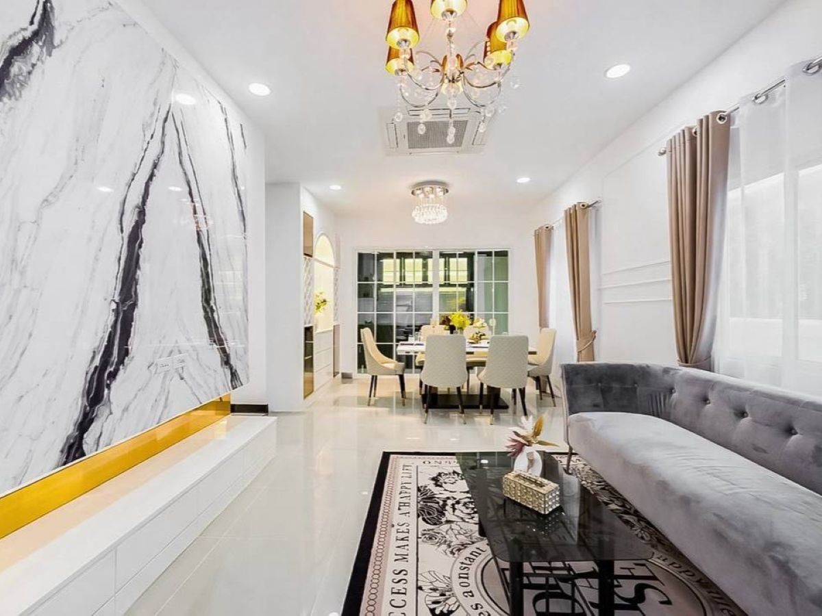 HS1374- 4Bedrooms Single House 2-Storey For Sale in Lalin Village in Thung Klom-Tal Man Pattaya