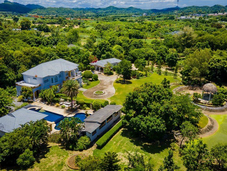 HS0294 – 8 Bedroom Pool Villa  2-Storey for Sale In Bang Saray