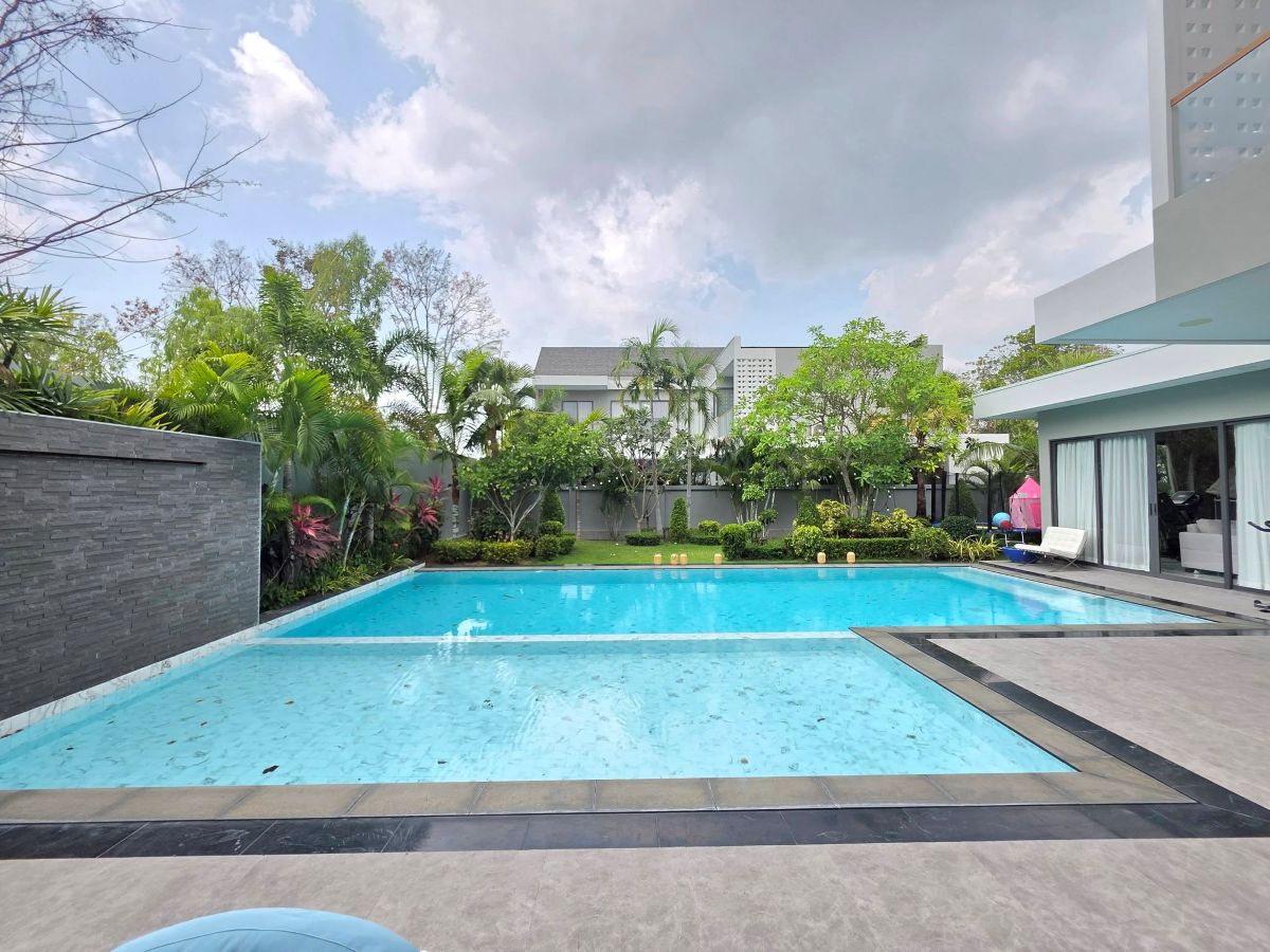 HS1373- 4Bedrooms Luxury Pool Villa 2-Storey for sale in Tung Klom-Tal Man, Pattaya