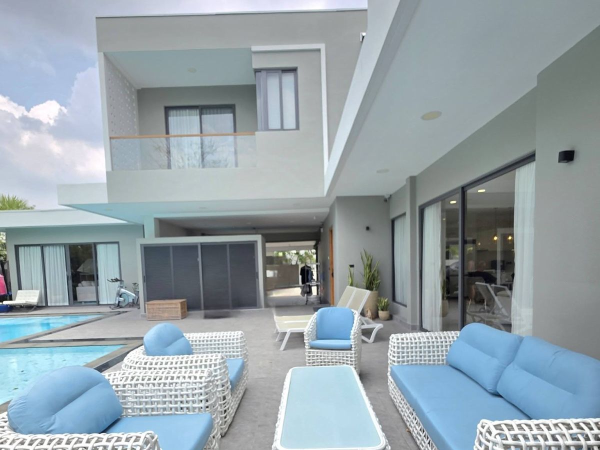 HS1373- 4Bedrooms Luxury Pool Villa 2-Storey for sale in Tung Klom-Tal Man, Pattaya