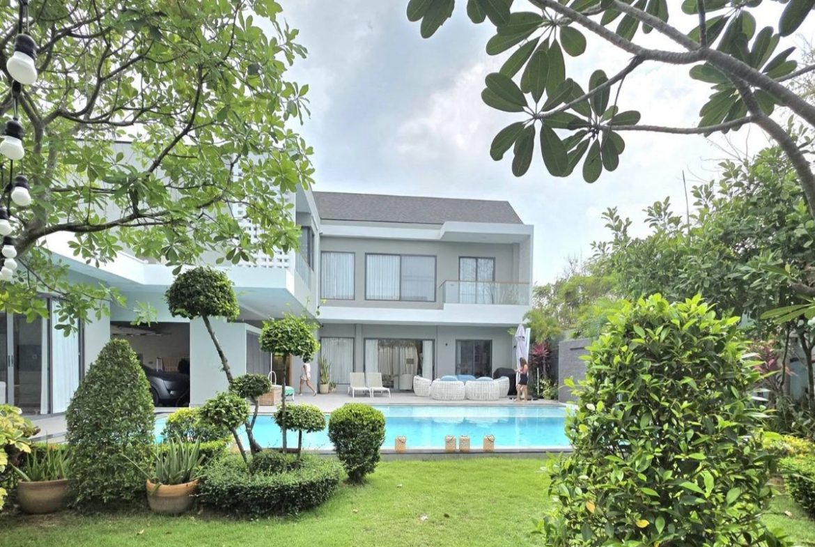 HS1373- 4Bedrooms Luxury Pool Villa 2-Storey for sale in Tung Klom-Tal Man, Pattaya