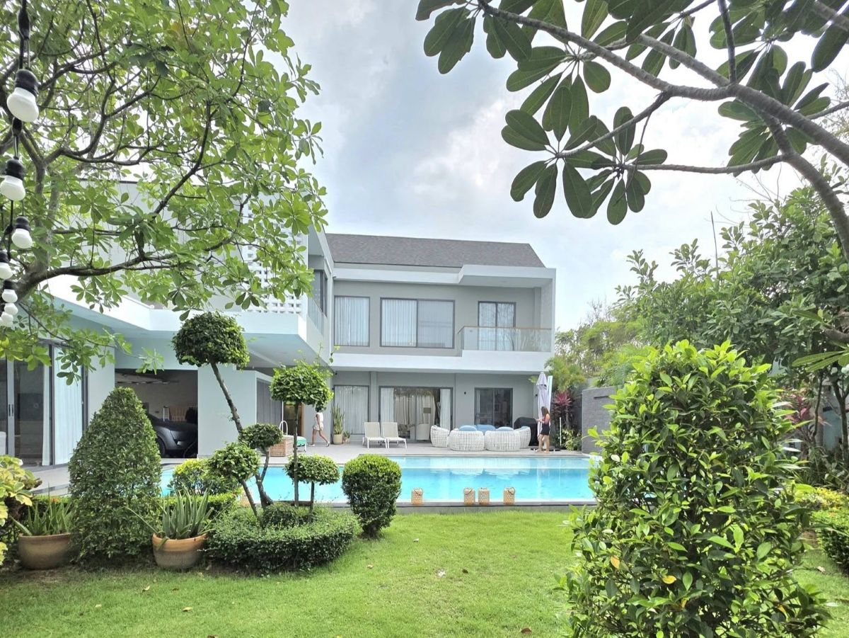 HS1373- 4Bedrooms Luxury Pool Villa 2-Storey for sale in Tung Klom-Tal Man, Pattaya